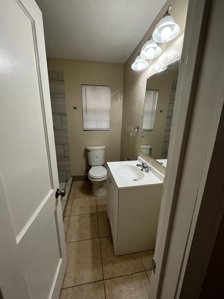 5. Pine St 4340 #6