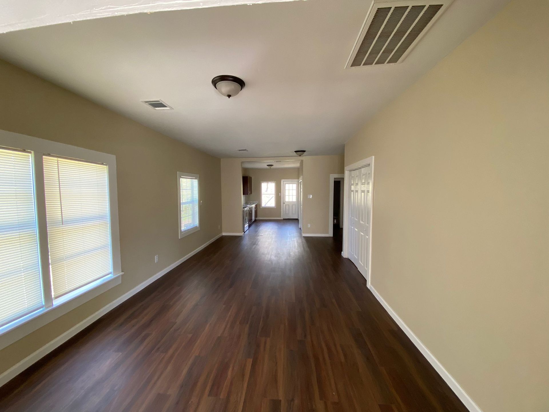 23. Oak St 490