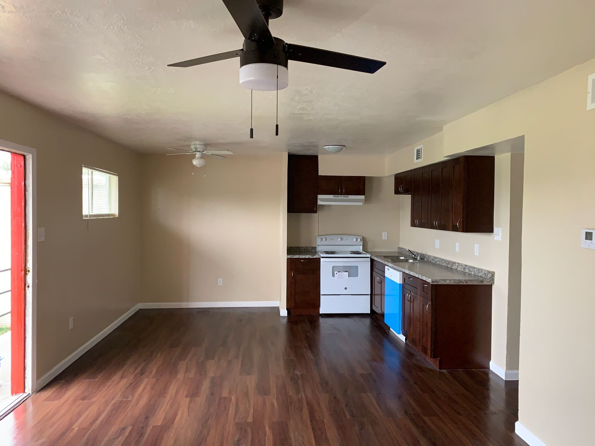 3. Main St 910