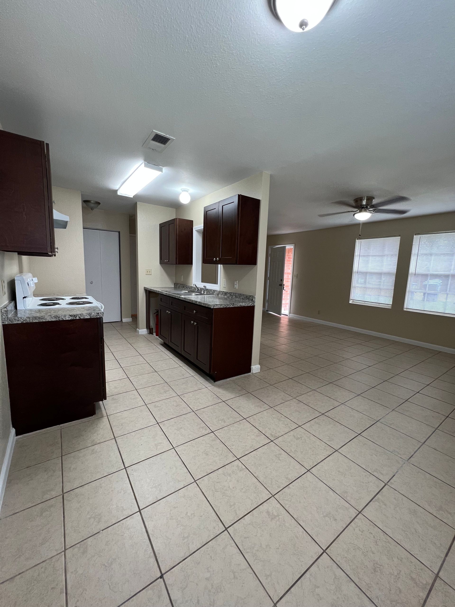 19. Hunters Ln 224