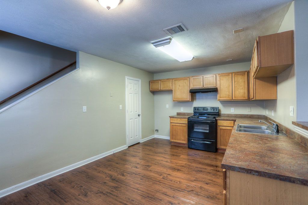 31. Pine Landing Dr 10602 Through 10626