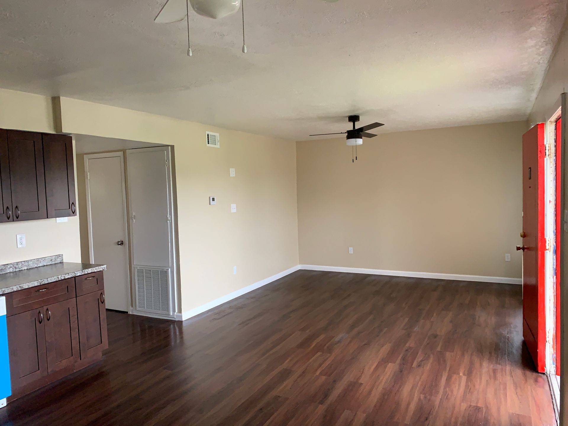 3. Main St 910
