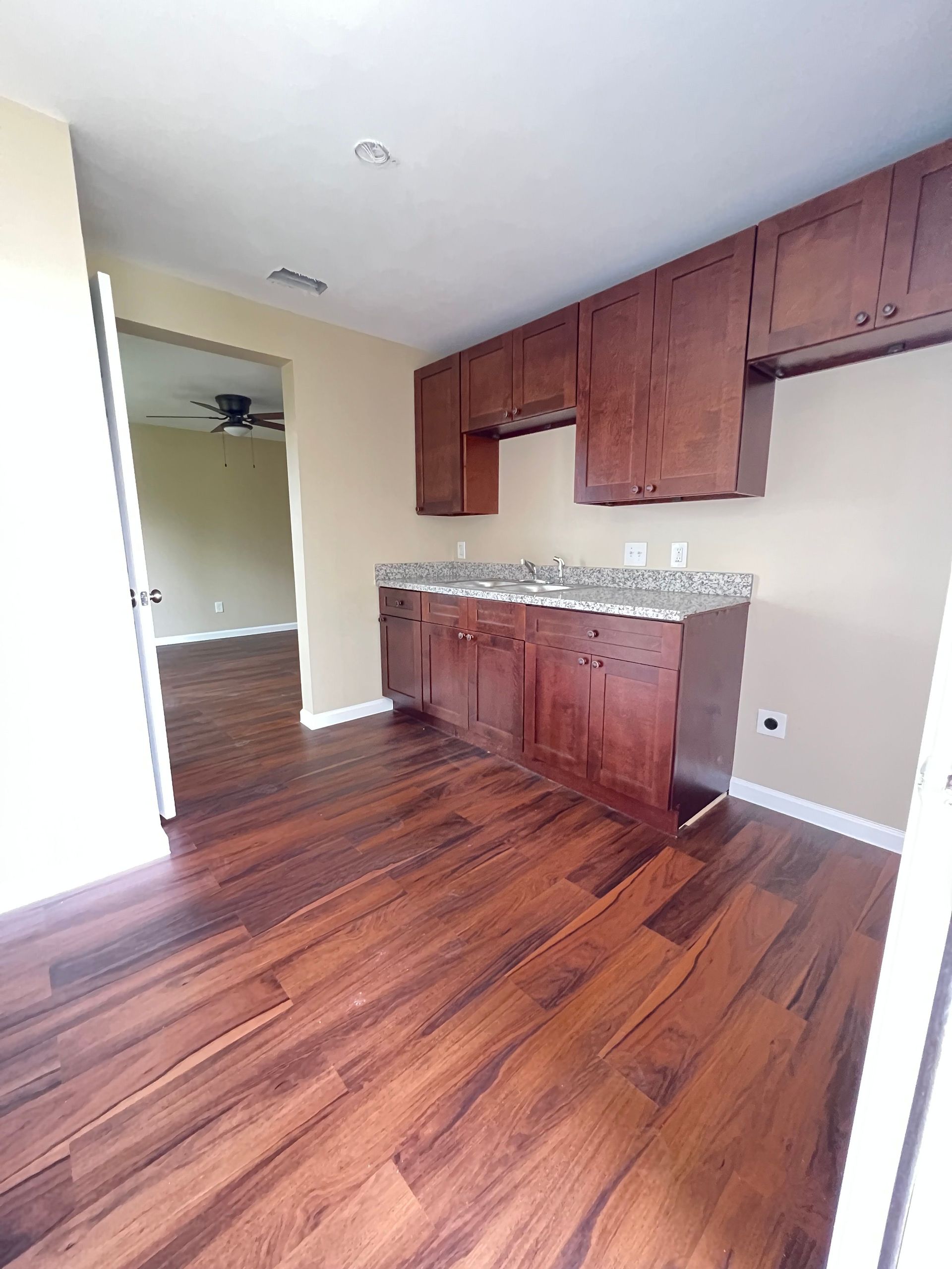 5. 6th St 2801