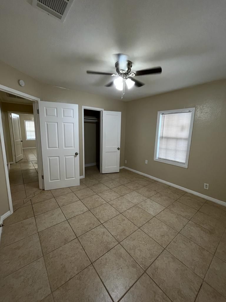 5. Pine St 4340 #5