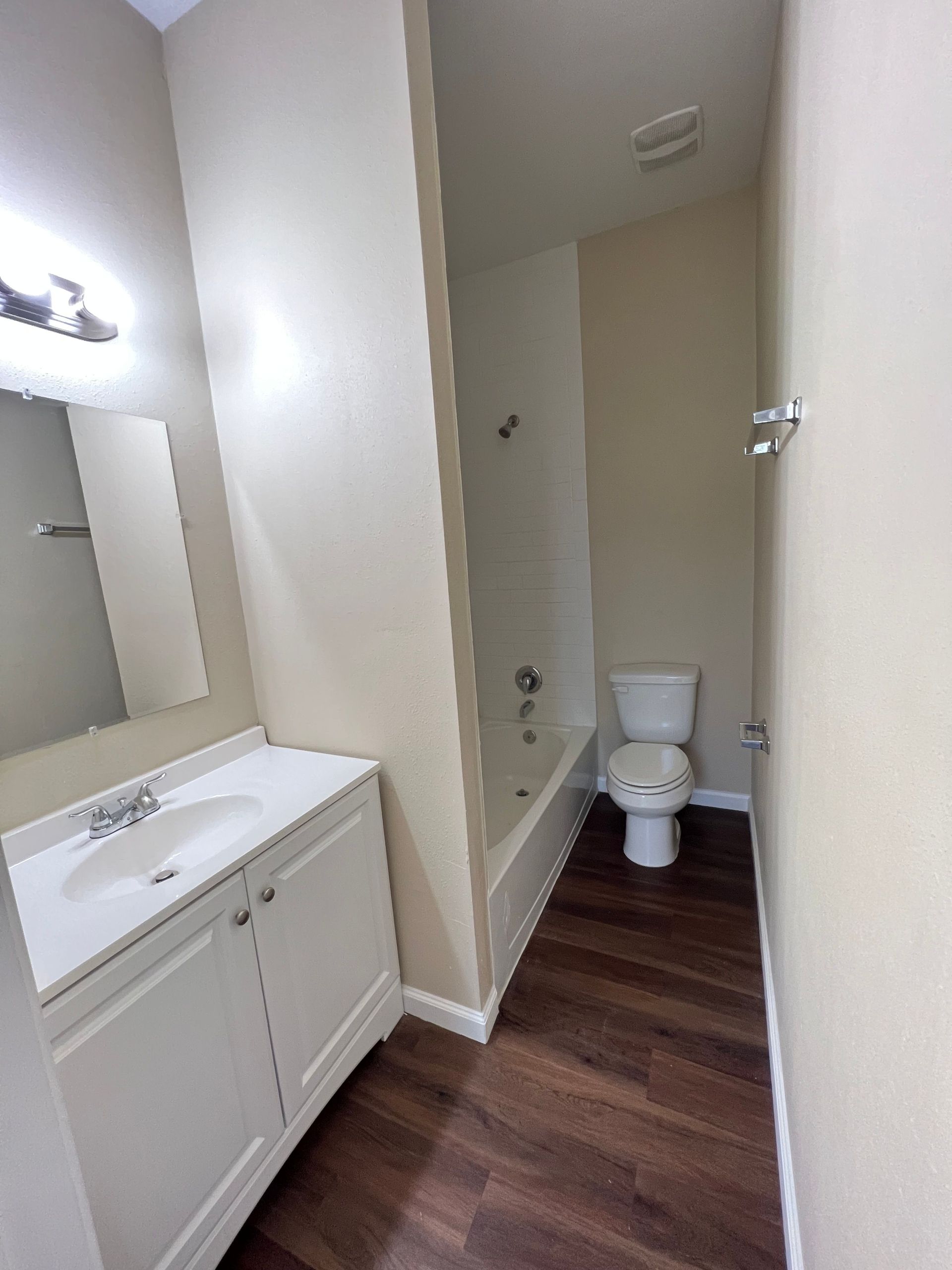 5. 6th St 2801