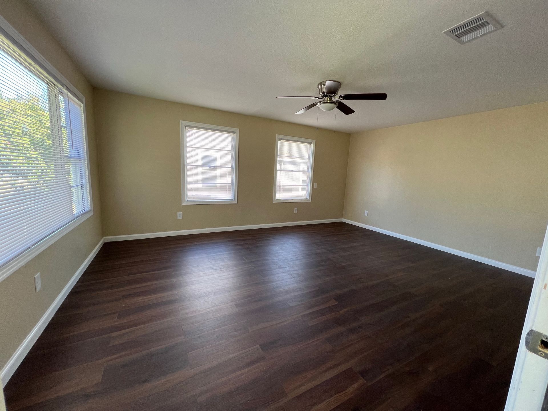 7. Tate Ave 604
