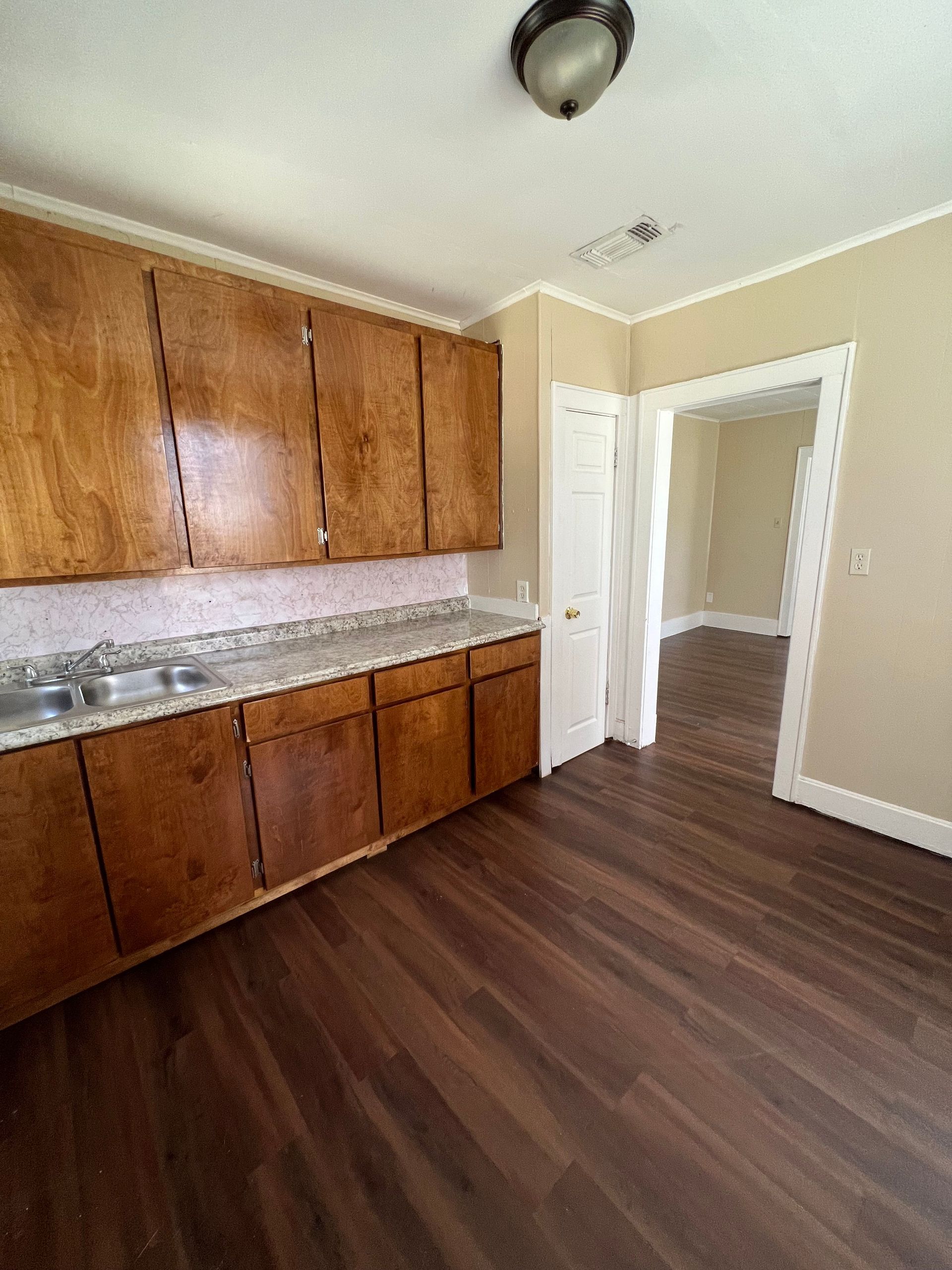 3. Magnolia Ave 4710