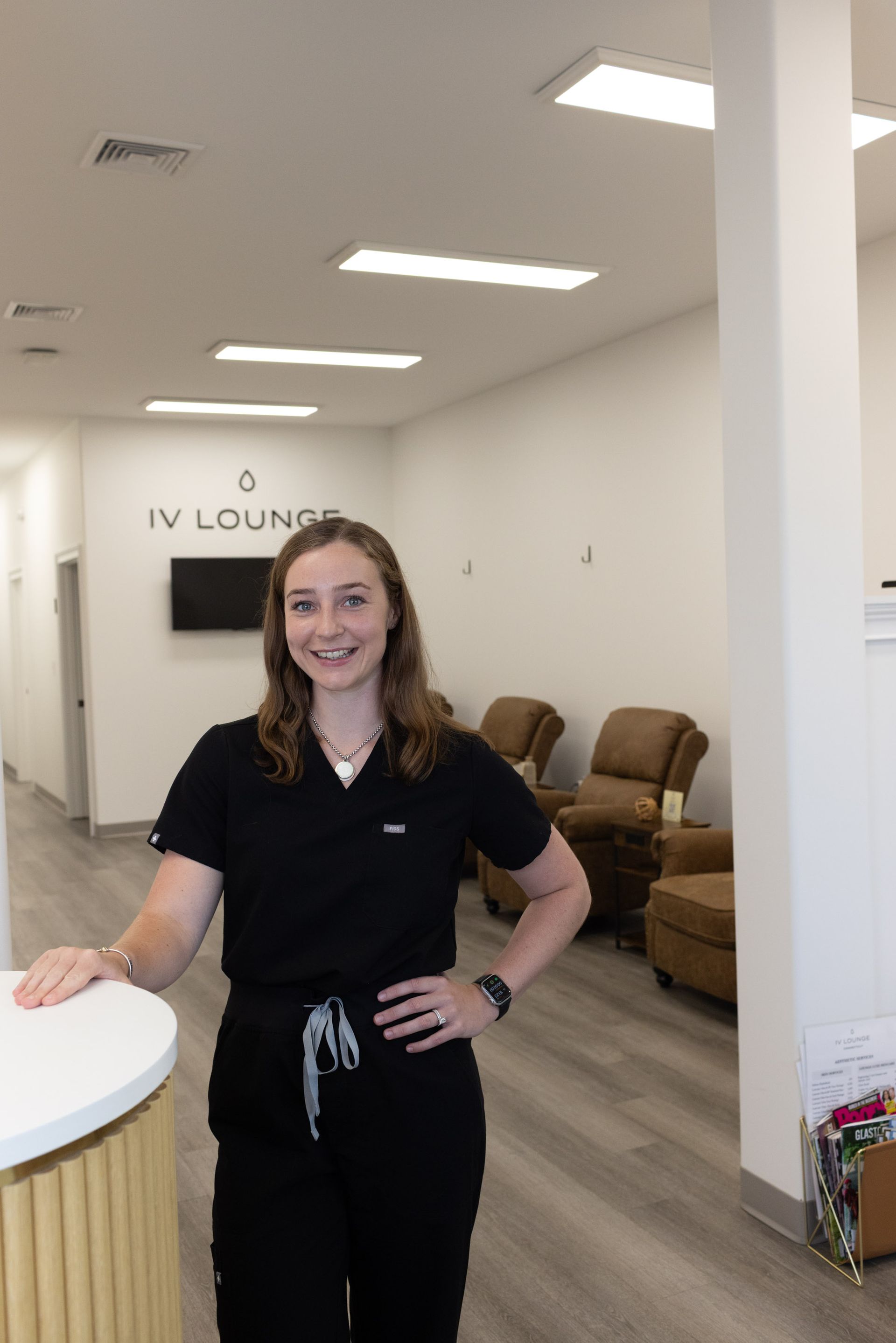 A nurse specialized in health and wellness, such as IV therapy and vitamin injections