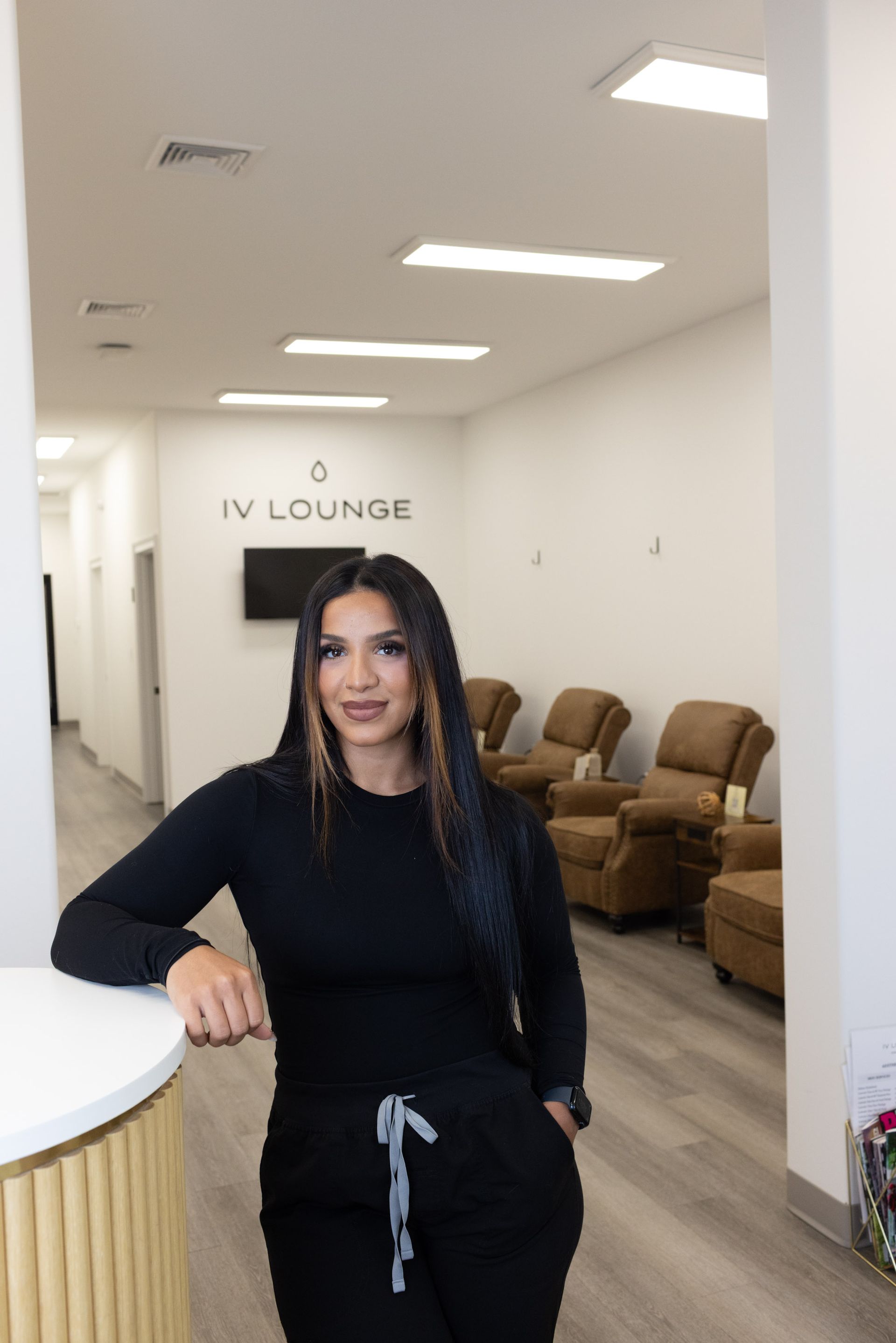 A nurse specialized in health and wellness, such as IV therapy and vitamin injections