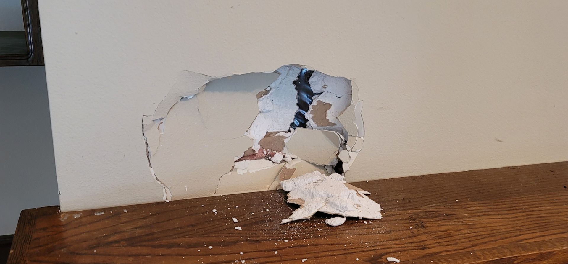 Flawless drywall finish after hole and crack repair in Gilbert