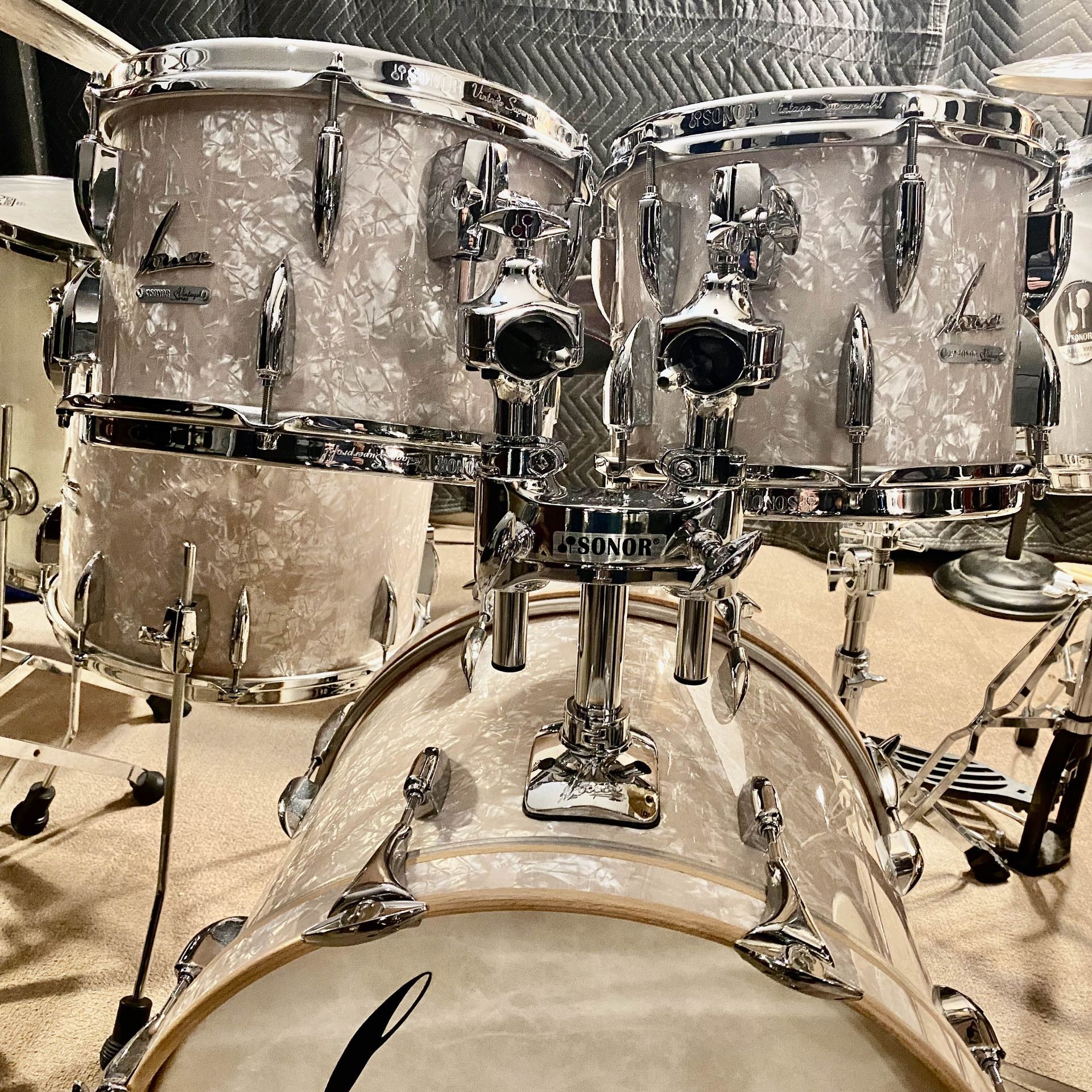 White Fancy Looking Drum Set
