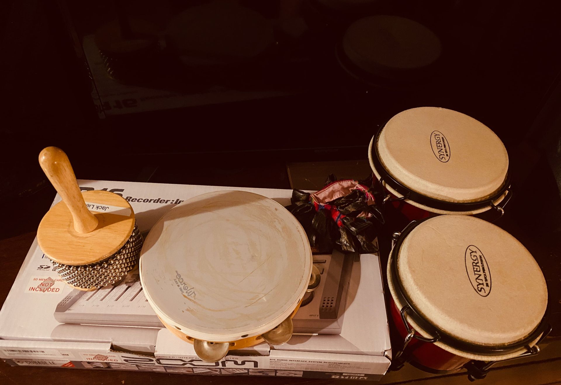 Percussions such as conggos