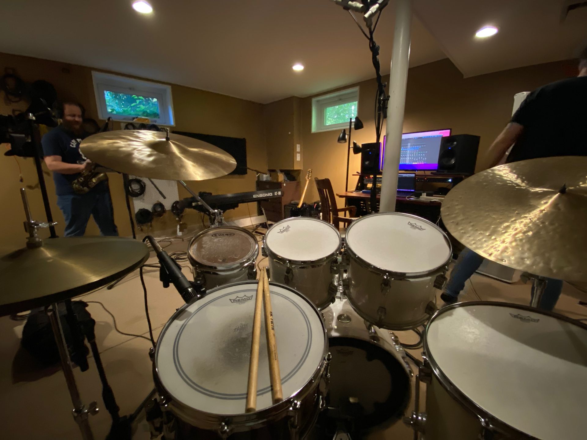 A drum set