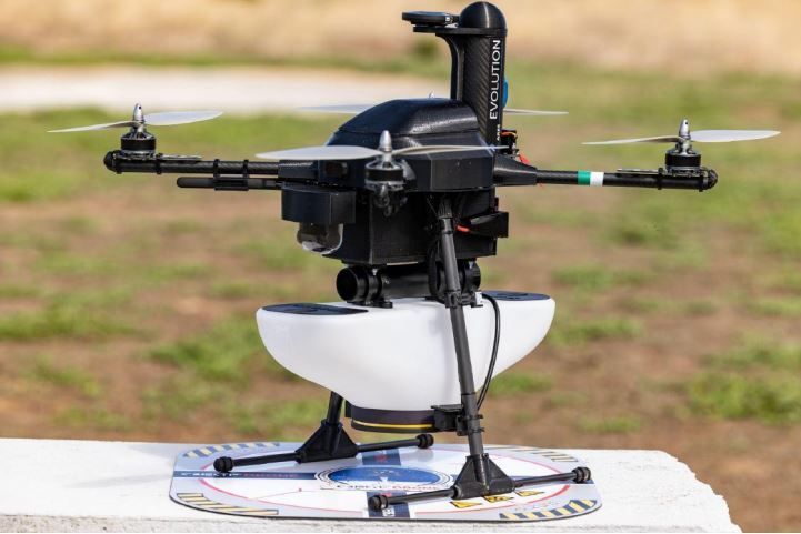 épandage trichogramme drone agriculture blanchiment serre