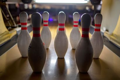white bowling pins