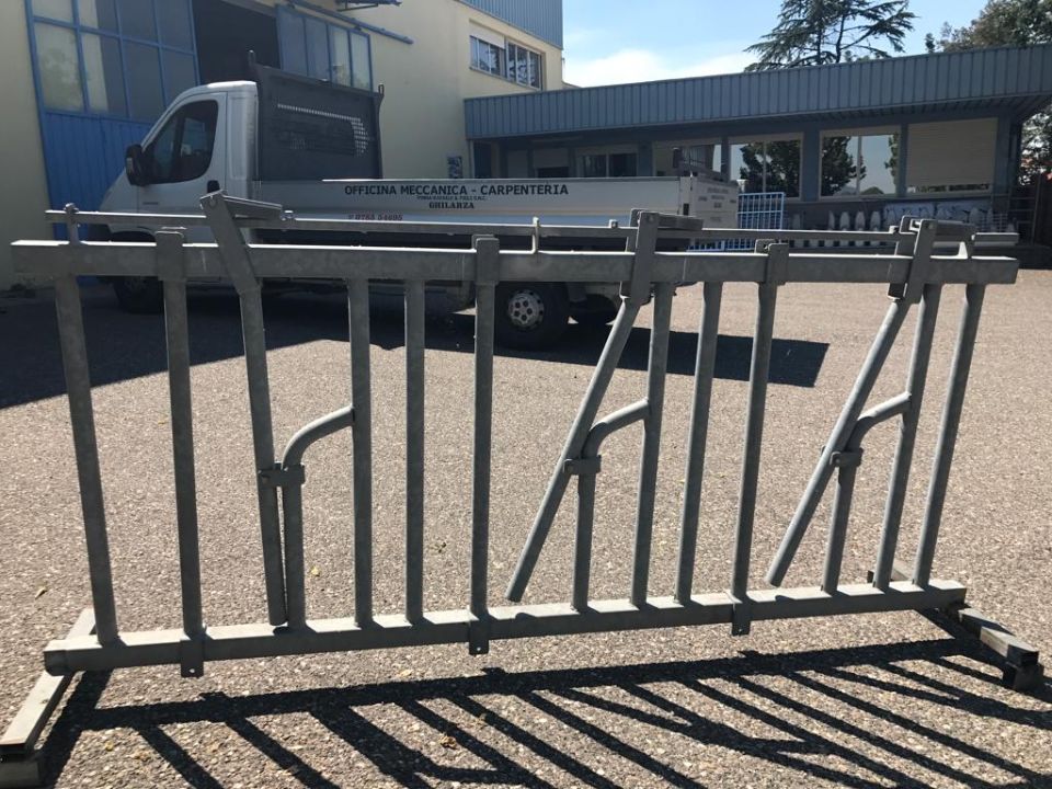 struttura metallica per uso zootecnico