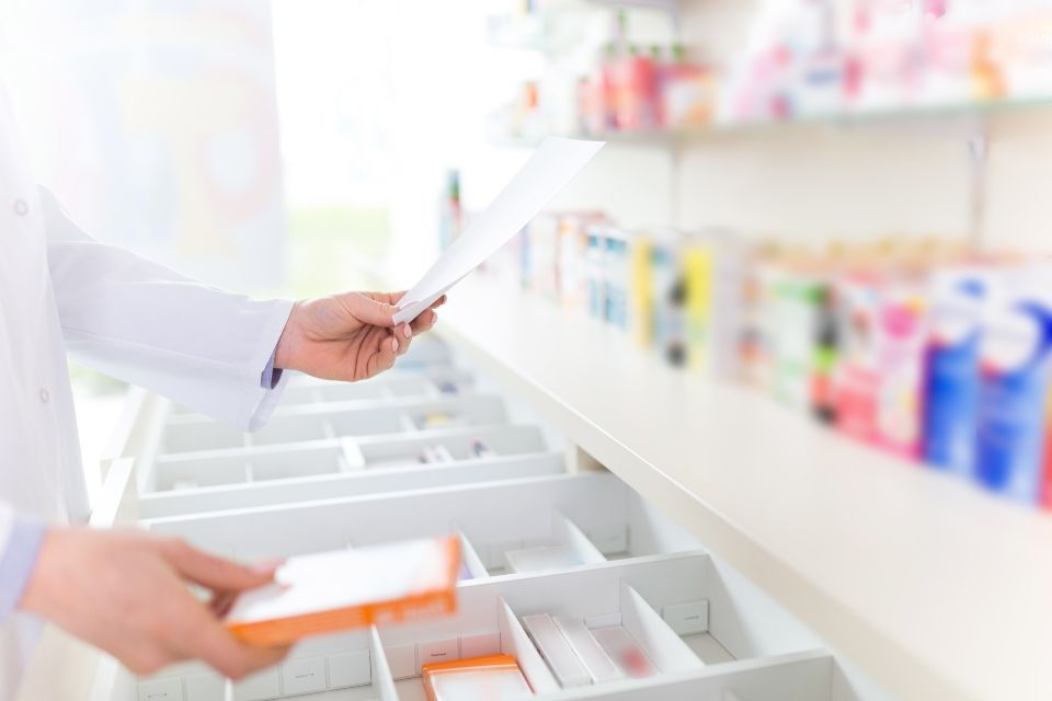 Scaffalature per farmacie a Napoli e in Campania