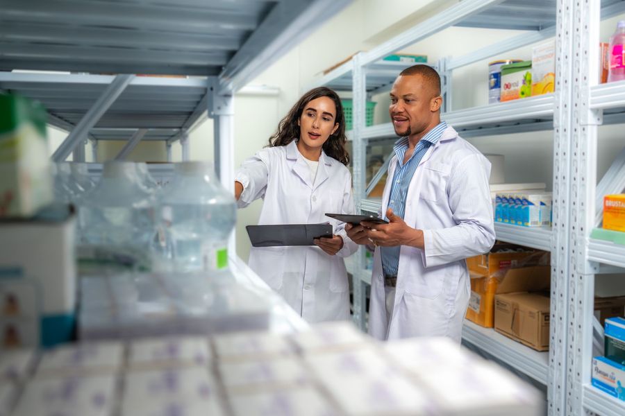 Scaffalature per farmacie a Napoli e in Campania