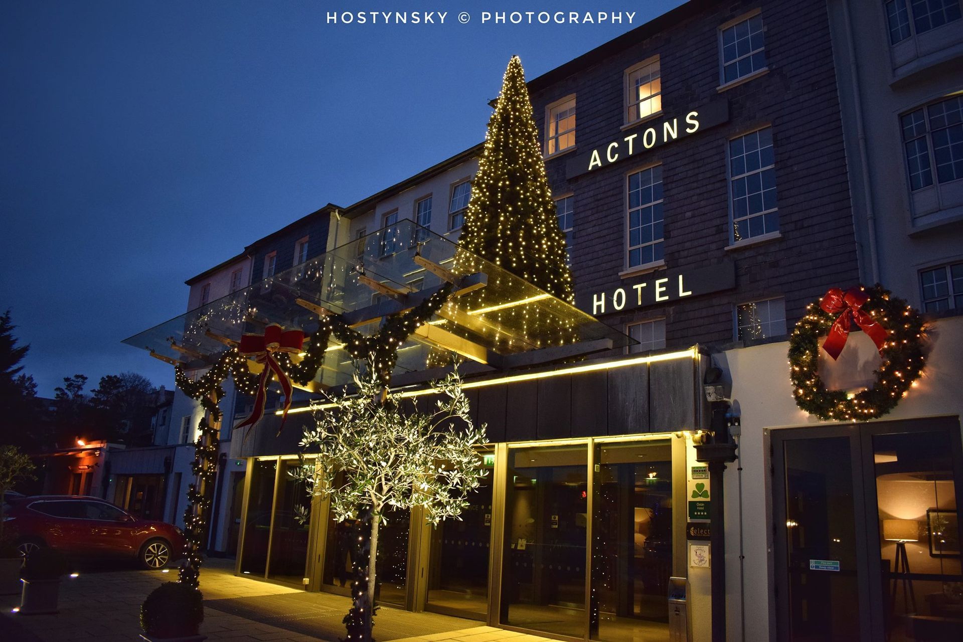 Actons Hotel Main Entrance 