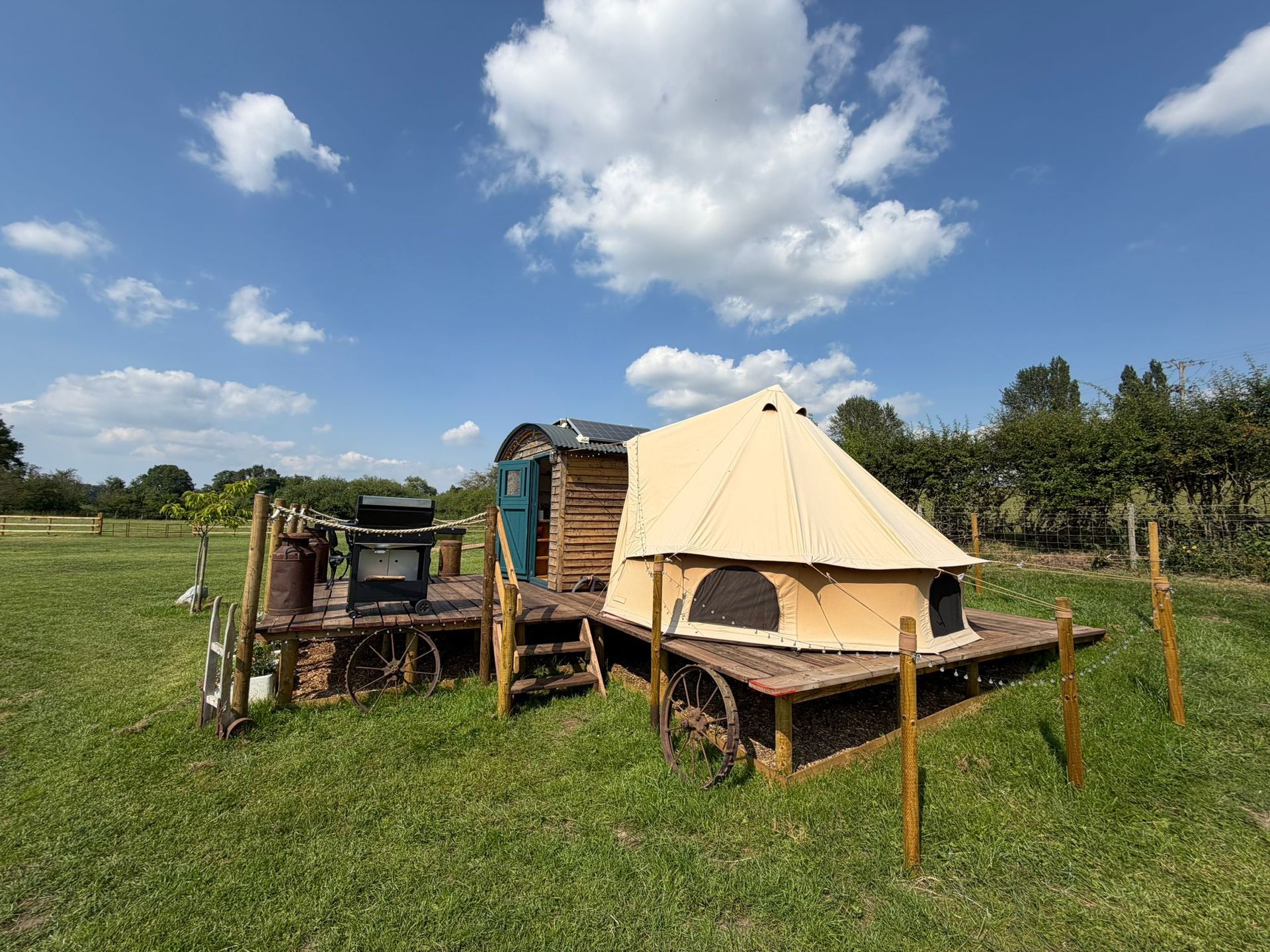 Springfield Riverside Camping & Glamping