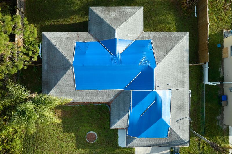 Why Homeowners Should Leave Roof Tarping to Professionals
