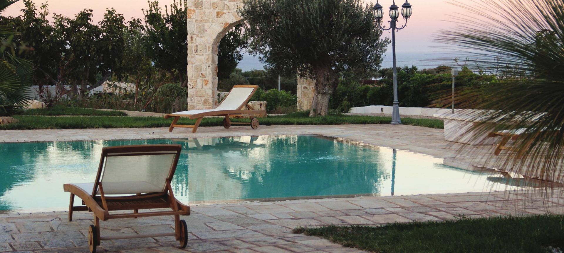 PISCINA A SFIORO
