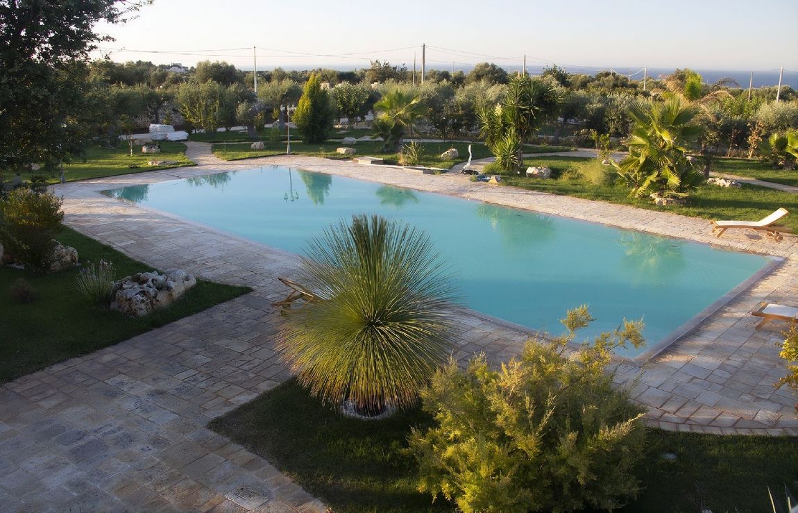PISCINA A SFIORO