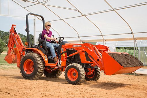 Kubota 耕運機 オレンジ B2301 Tractor | Humphreys' Outdoor Power