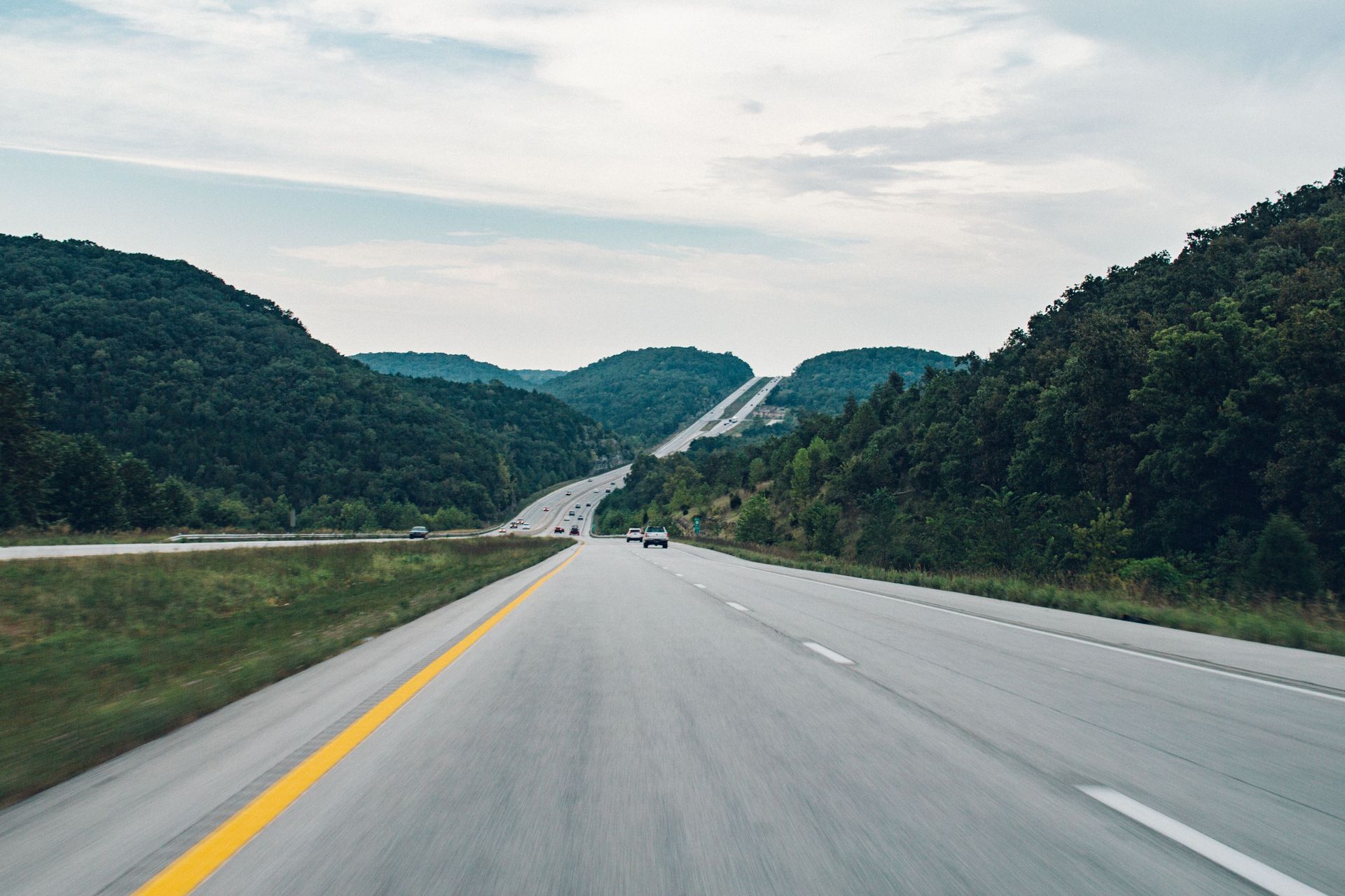 Wheelchair-accessible medical transportation for patients planning interstate transfers from Norther