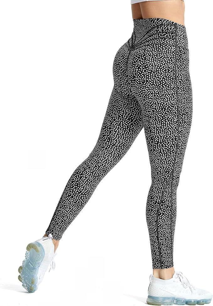 High-waisted workout leggings in a seamless design, offering a flattering fit and comfort for various exercises.