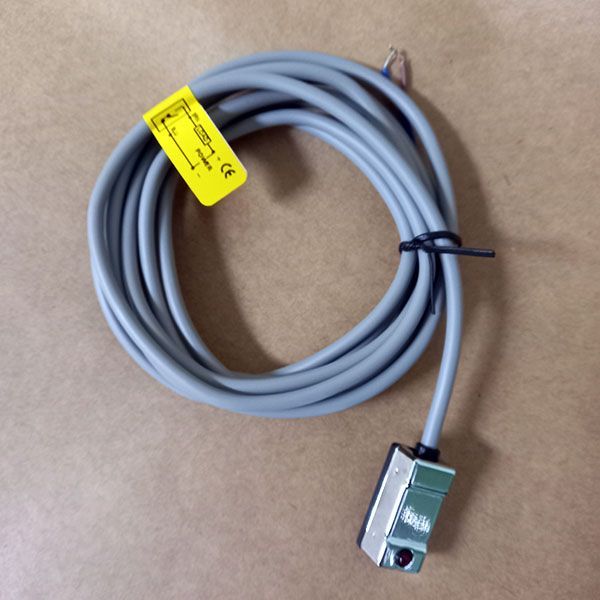 SENSOR PARA CILINDRO SERIE VDMA  SKU D-HX-21R MCA. NEUMAK