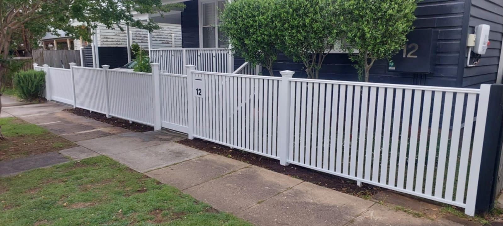 Aluminium Slat Fencing Newcastle Along A Residential Boundary — Aluminium Manufacturer in Newcastle, NSW