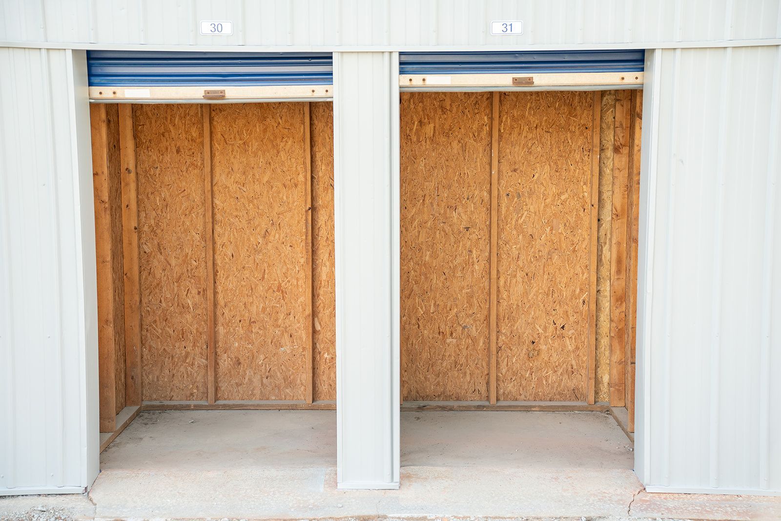 Self storage units in Lancaster