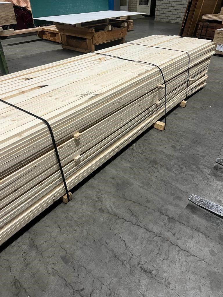 Vuren hout partij verkoop
