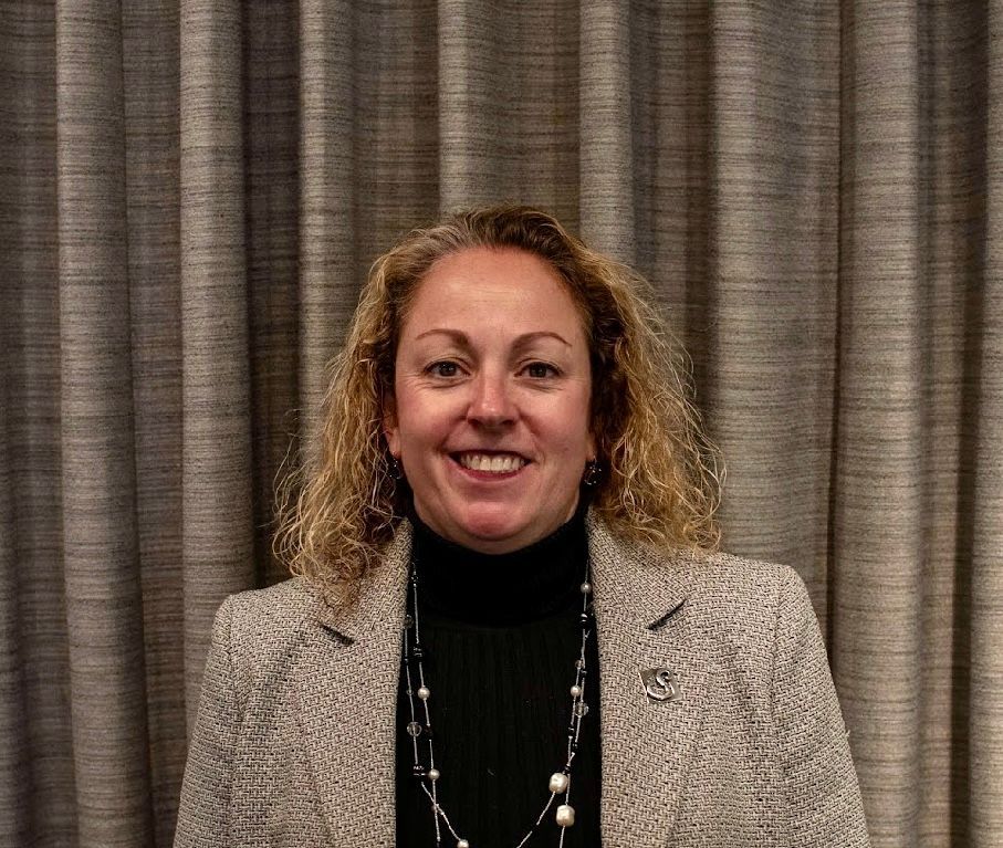  Nicole E. Slabinski