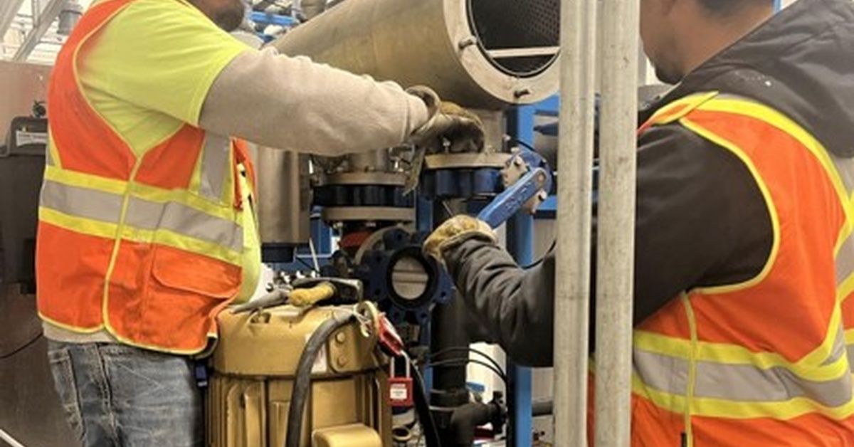 How Industrial Contractors Manage Complex Projects