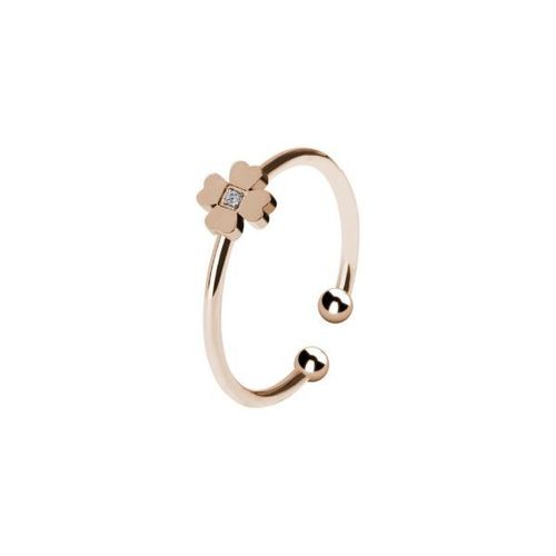 Anello aperto color oro rosa con un piccolo fiore e due estremità a forma di perlina su sfondo bianco