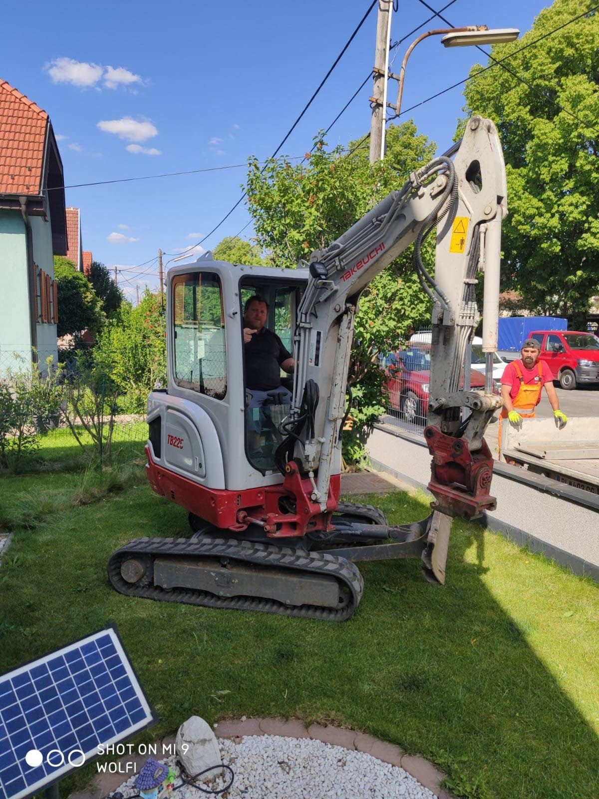 kleiner Bagger
