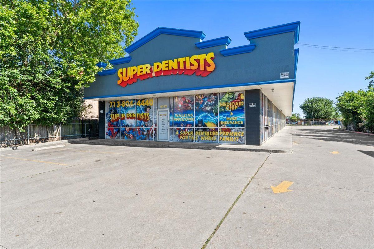 Super Dentist - Houston exterior