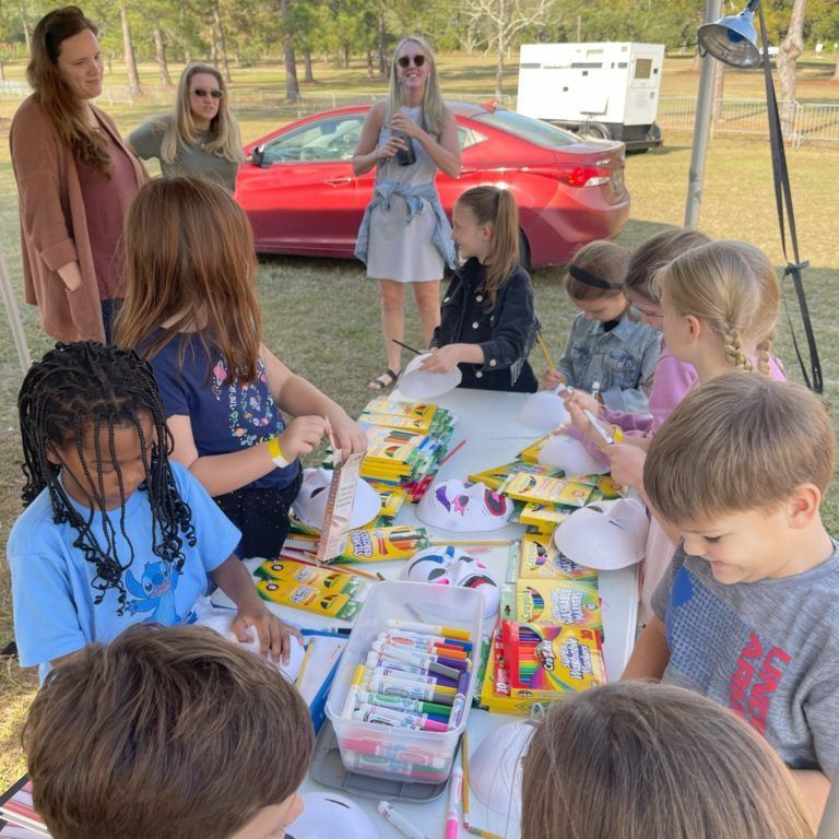 kids with markers