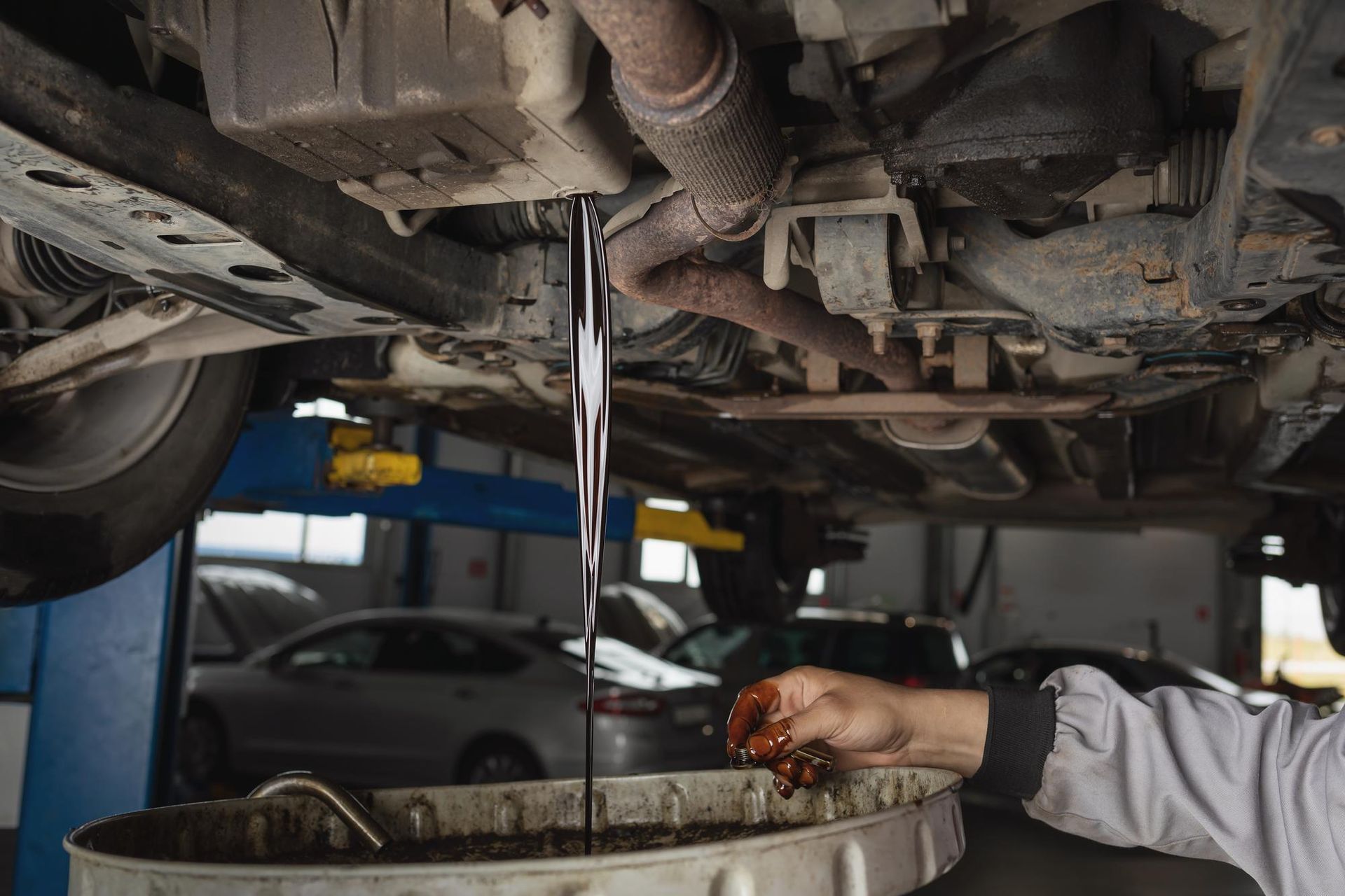 Transmission Fluid Change in Selden, NY | Dee Pat's Awsomotive