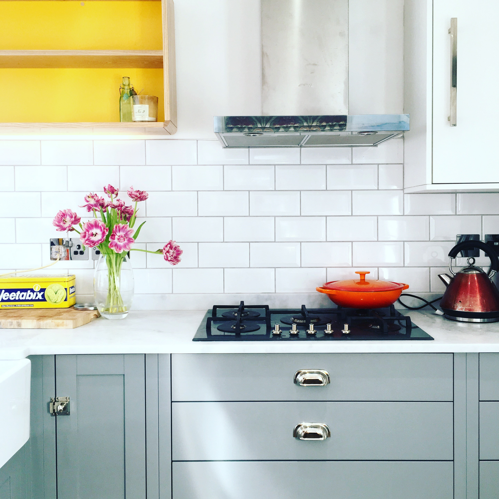 Kitchen - Modern grey shaker with white tiles