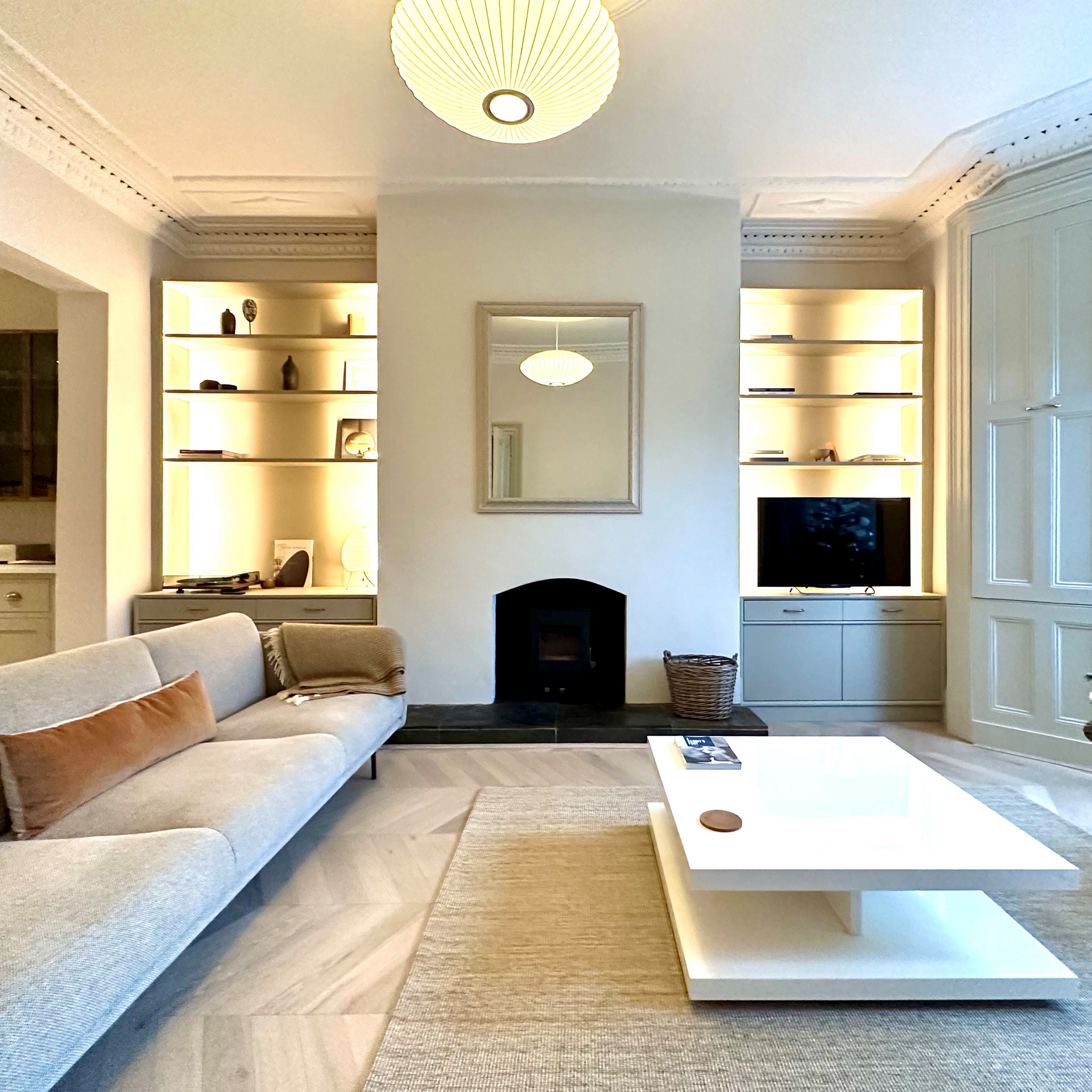 Living room - Alcove cabinets with drawers & lighting