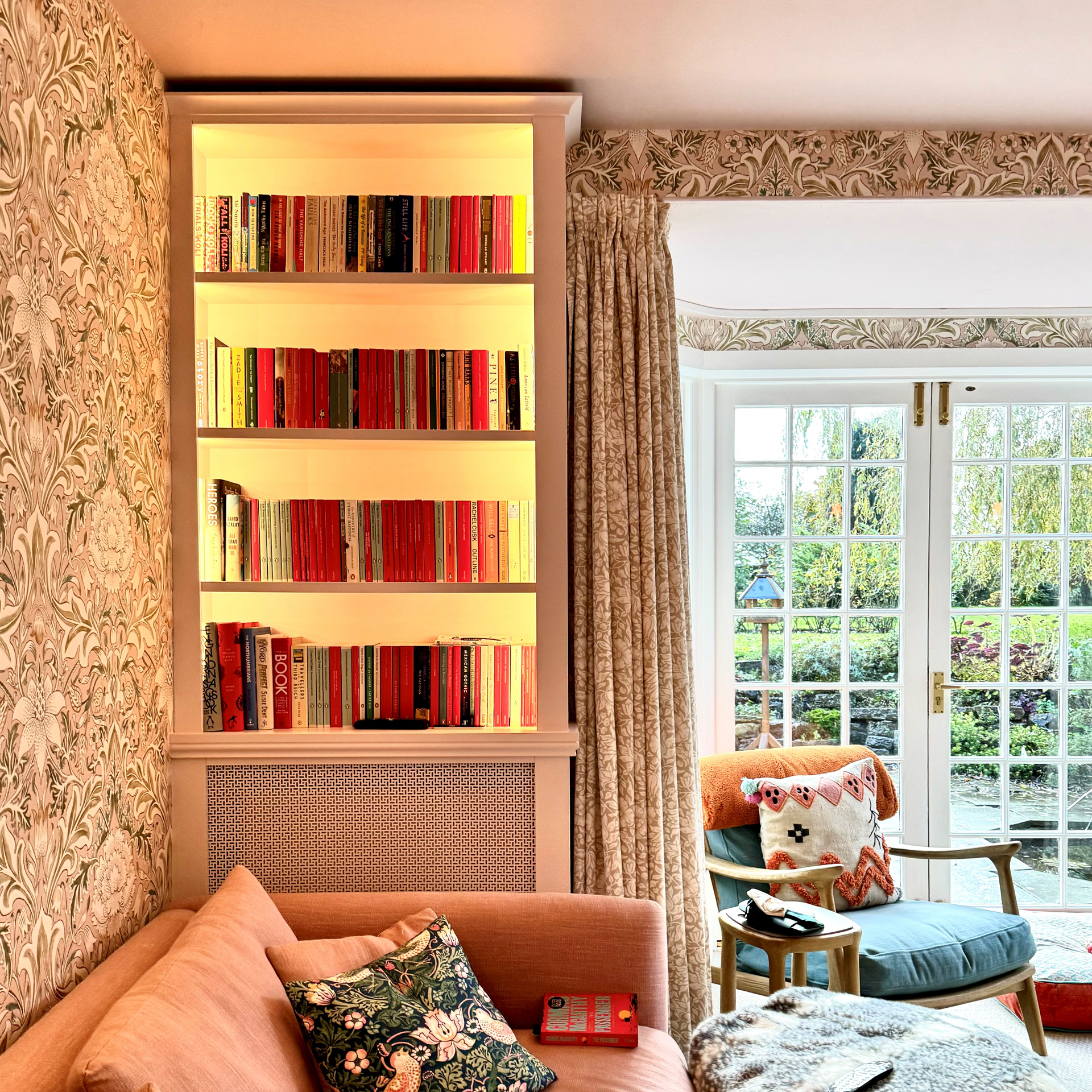 Living room - Radiatior bookcase with lighting