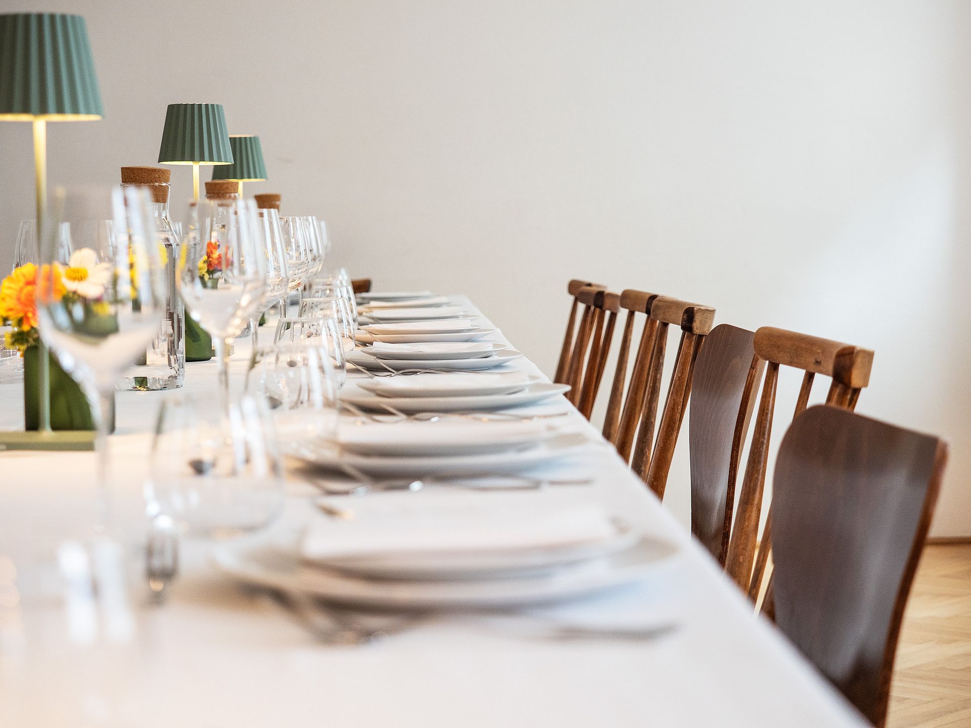 Tafel weiß gedeckt Lieblingsküche
