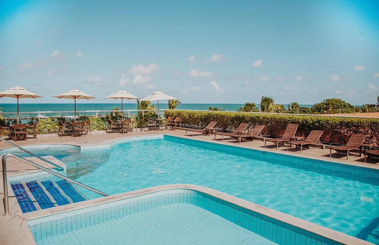 PISCINA NO ROOFTOP
