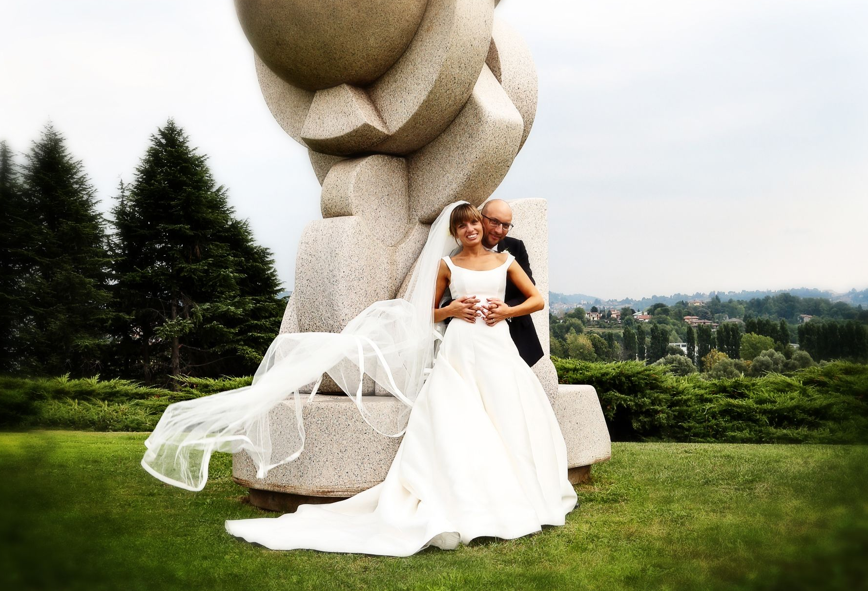 sposi ritratti dal fotografo per matrimoni sul Lago di Como, Cristiano Pessina