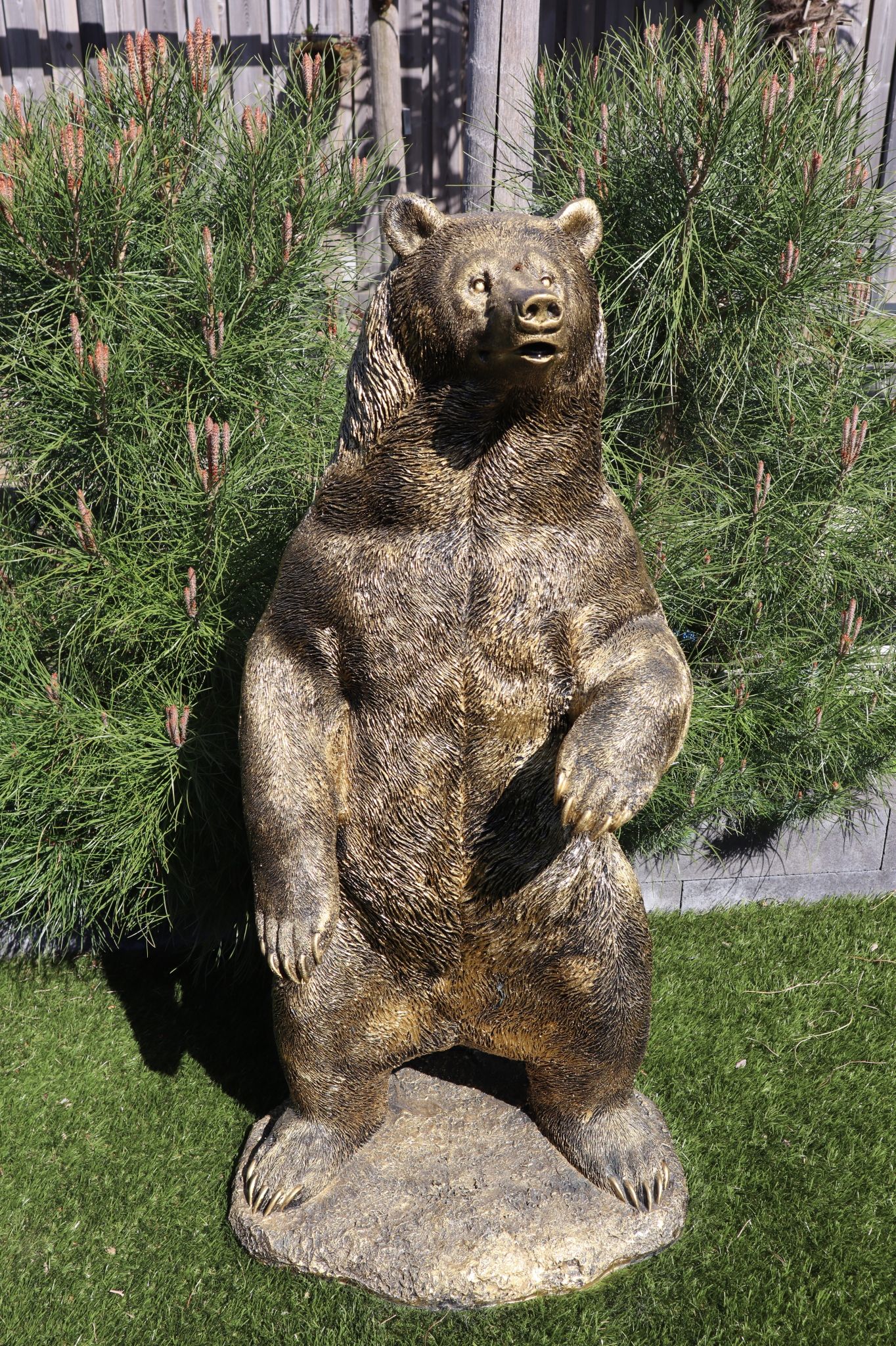 XL beer beeld staand goud 119 cm exclusief tuinbeeld dierenbeeld