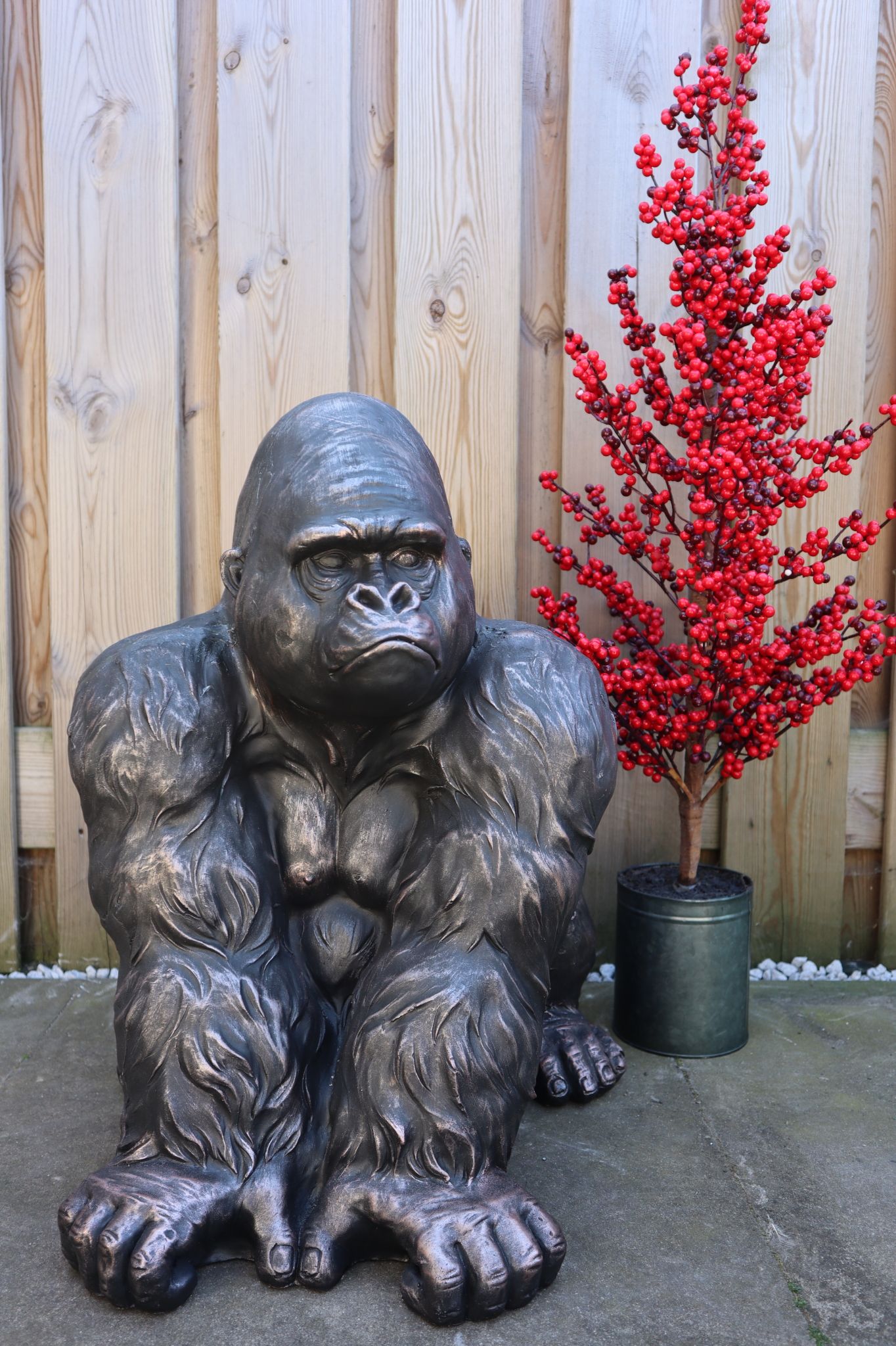Bronzen gorilla beeld 58 cm realistisch dierenbeeld tuinbeeld