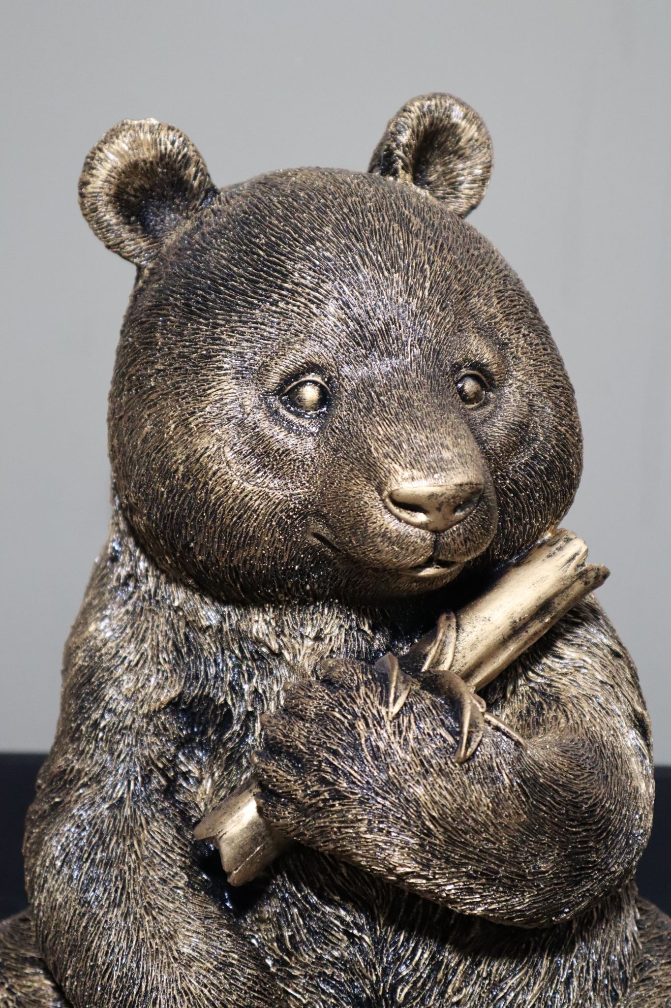 Gouden panda beeld 40 cm zittend dierenbeeld tuin en interieur